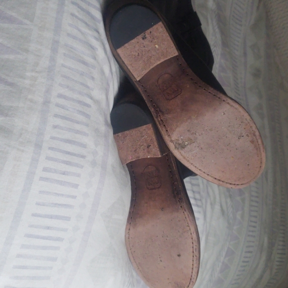 Boots - Picture 6 of 8